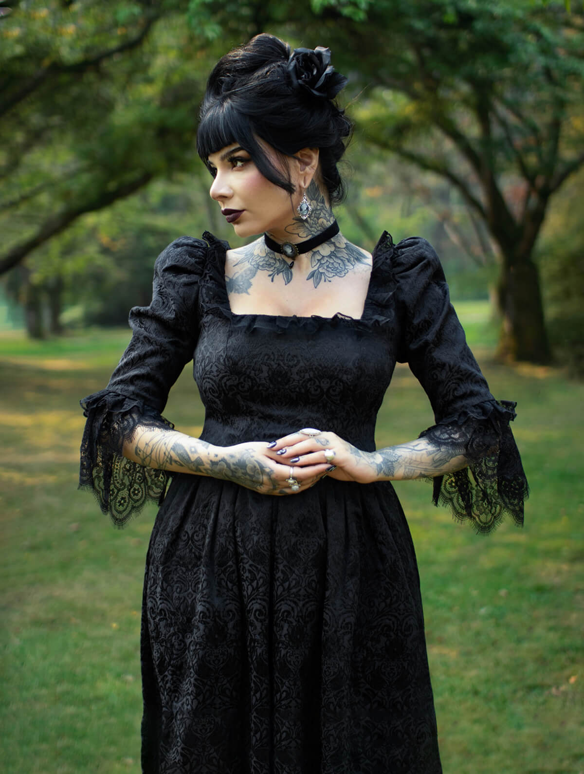 Clothing to haunt castles in mobile banner