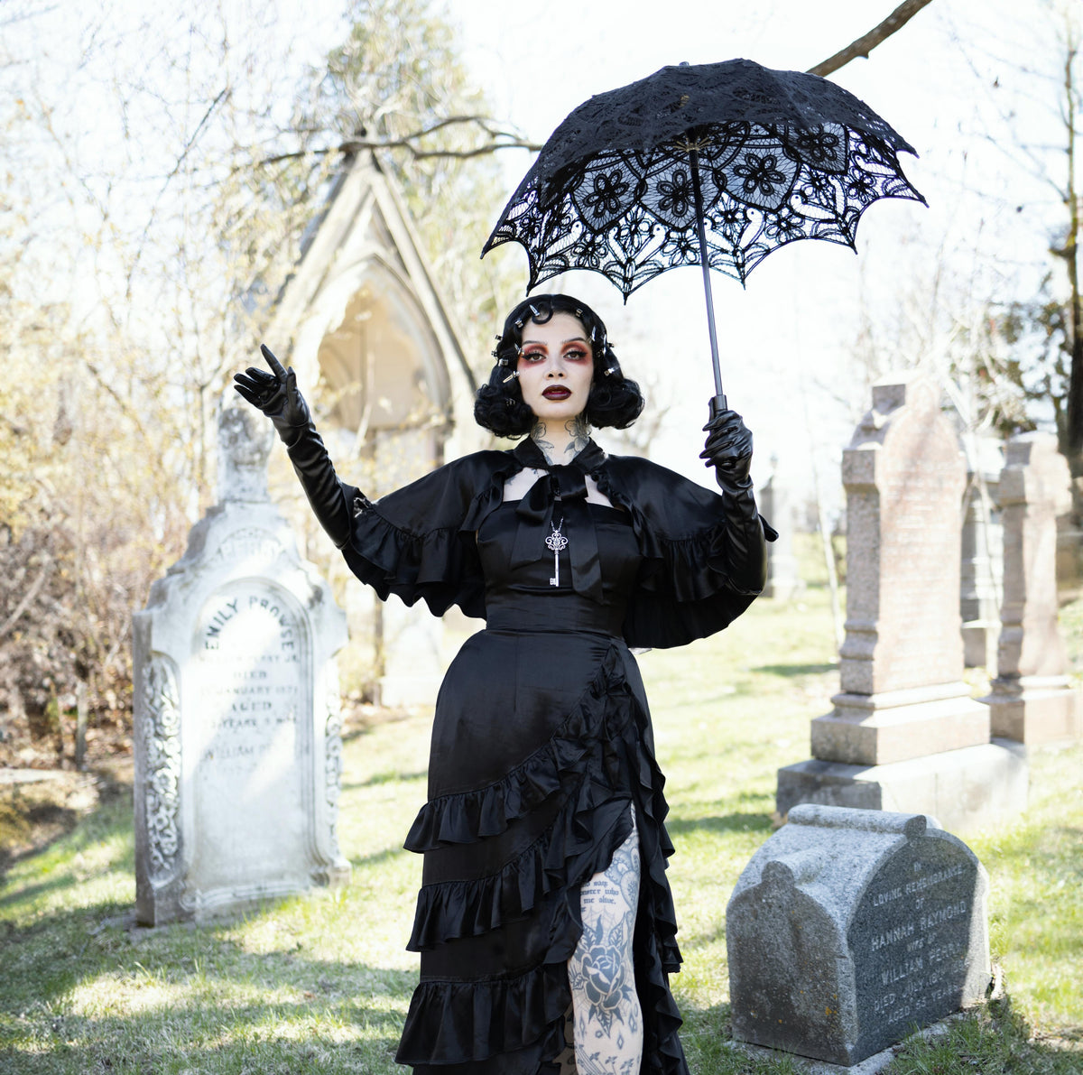gothic dress shop Queen of Darkness Bloody Rose Boutique Model Info Victorian Dress in Black S