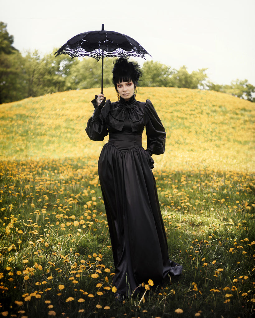 17251✨エトロ 42 シルク100% バロック調 ブラウス キャミソール Edith Skirt | Blackwood Castle – Shop Now