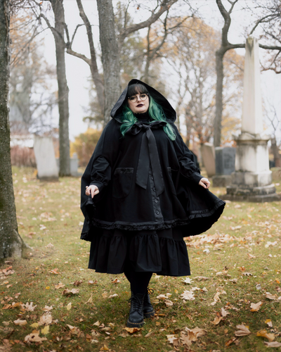 The Elizabeth Cloak - Black