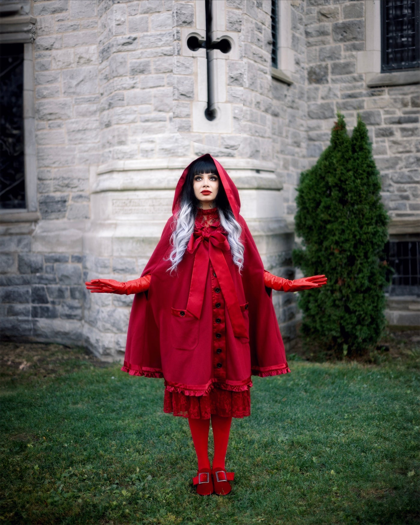 The Elizabeth Cloak - Crimson