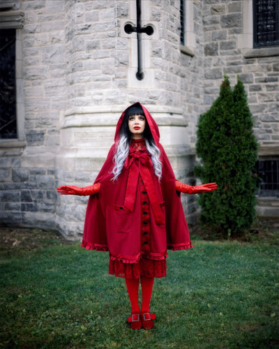 The Elizabeth Cloak - Crimson