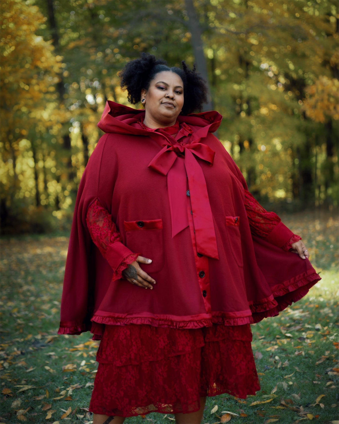 The Elizabeth Cloak - Crimson