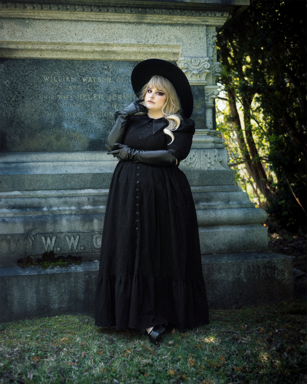 The Lucy Gloves | Blackwood Castle – Shop Now