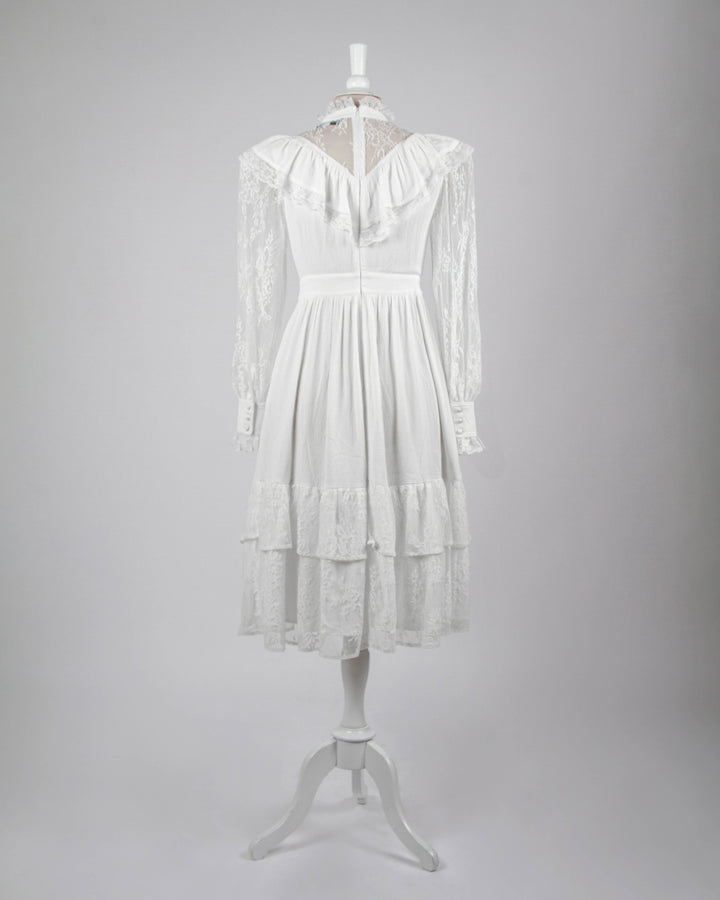 The Dahlia Dress in Ivory | Shop Now – Blackwood Castle