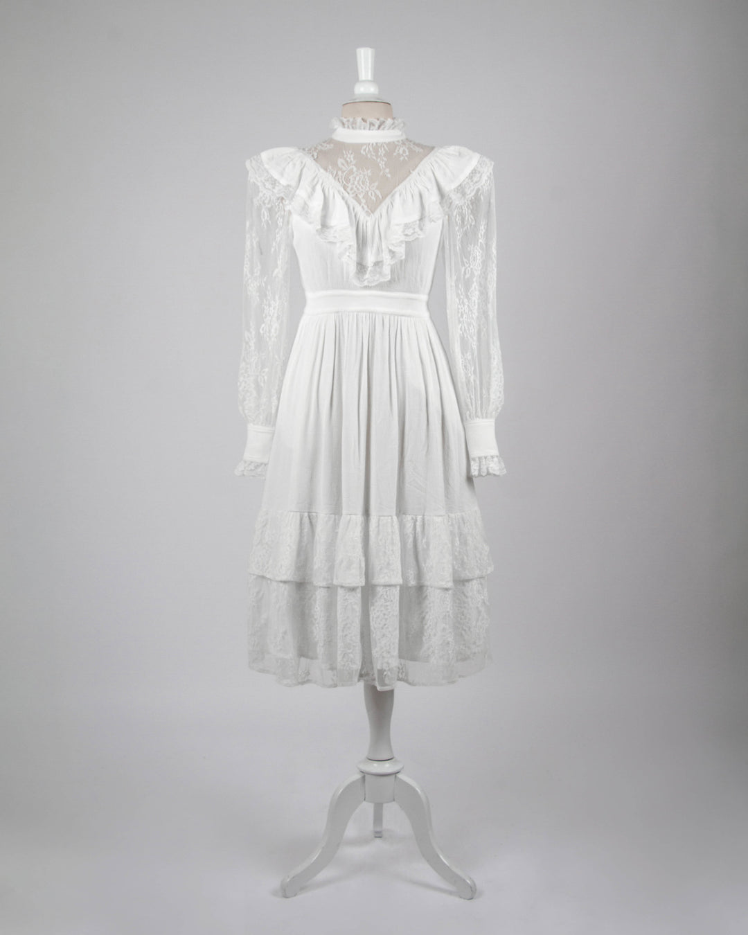 The Dahlia Dress in Ivory | Shop Now – Blackwood Castle