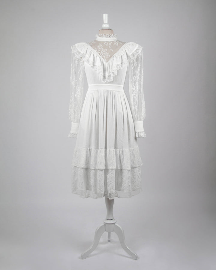 The Dahlia Dress in Ivory | Shop Now – Blackwood Castle