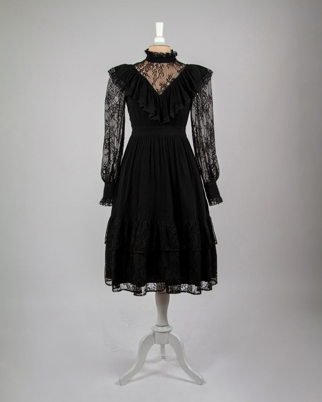 The Dahlia Dress | Blackwood Castle – Shop Now